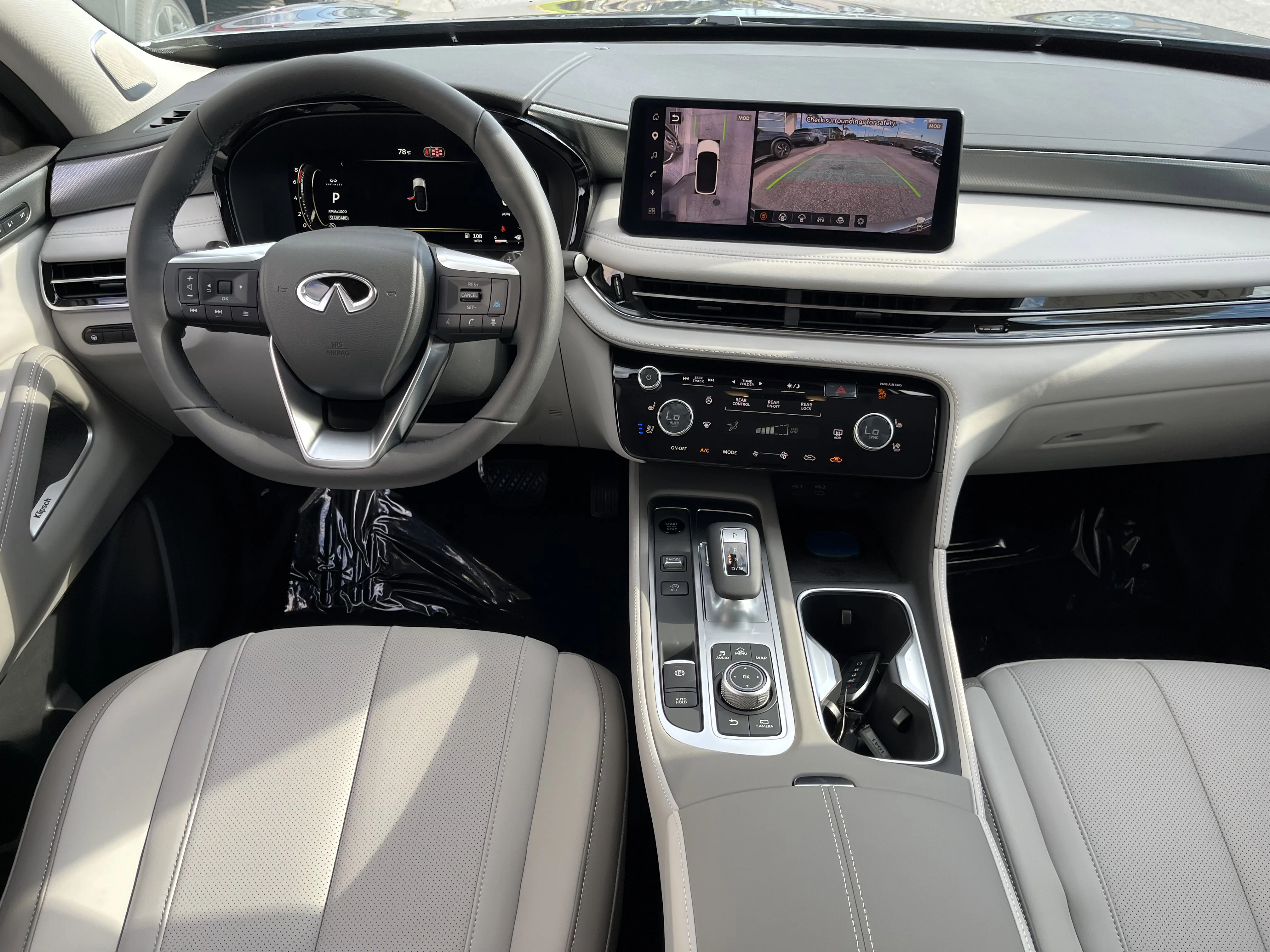 New 2027 Graphite Shadow INFINITI LUXE image 15