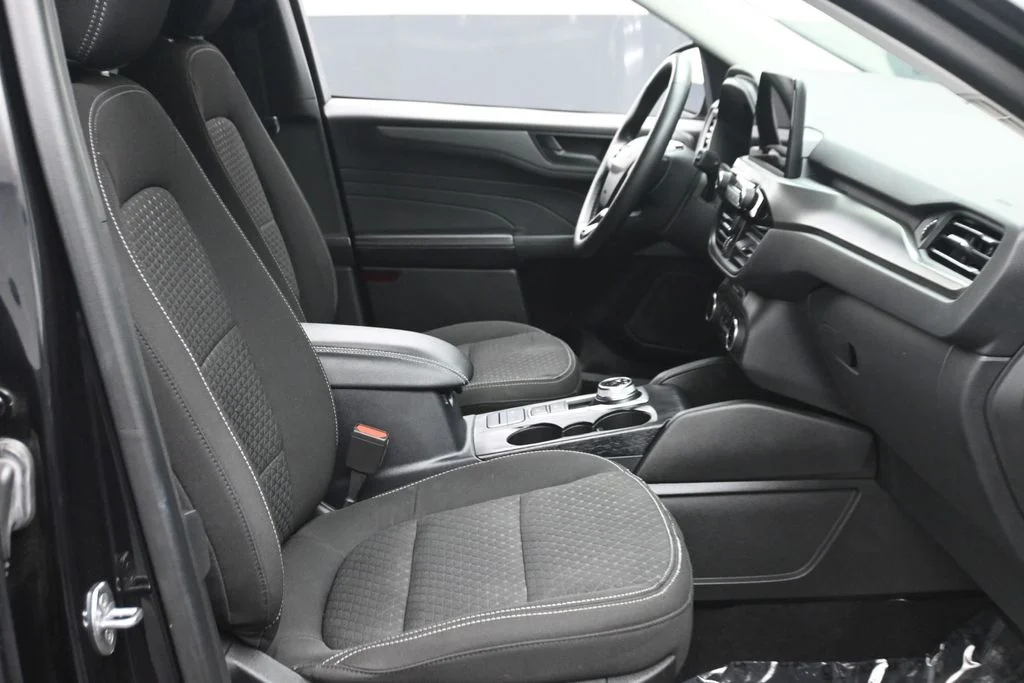 Used 2023 Black Ford Active image 9