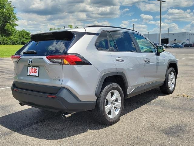 Certified Used 2021 SILVER SKY METALLIC Toyota  image 34