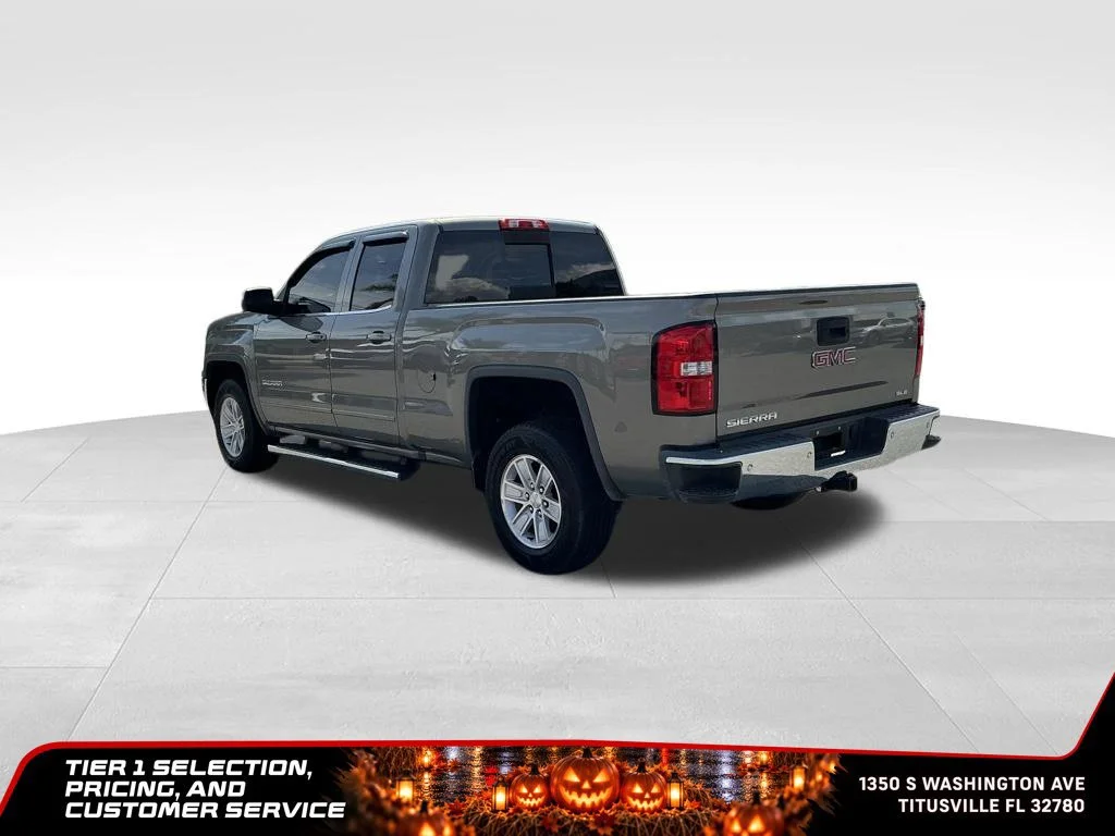 Used 2017 PEPPERDUST METALLIC GMC SLE image 4