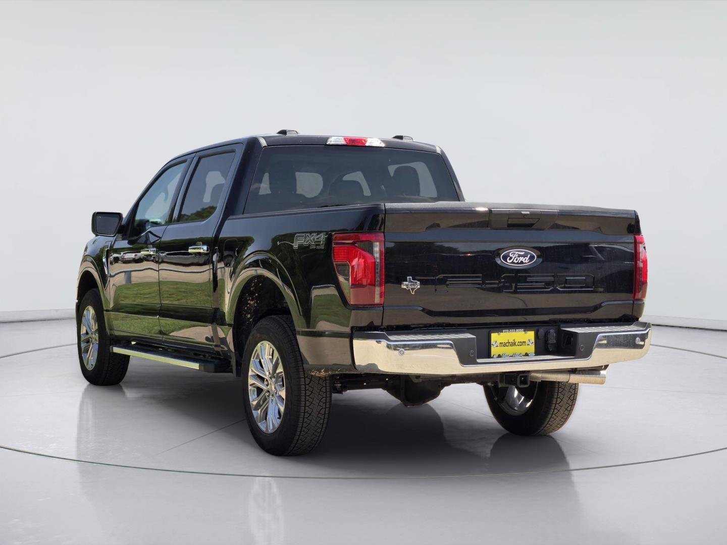New 2026 Agate Black Metallic Ford XLT image 3