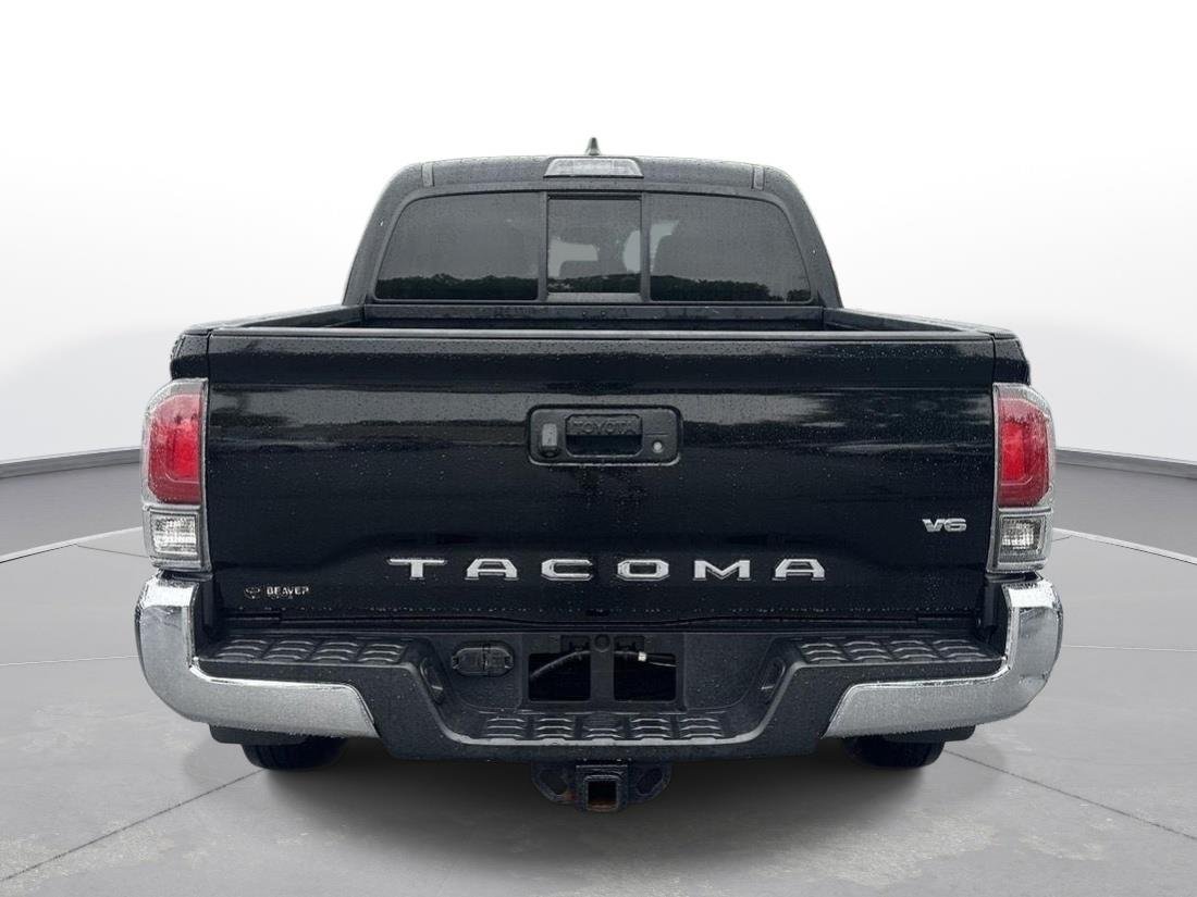 Used 2017 Black Toyota SR5 image 7
