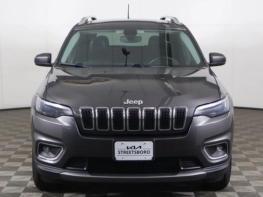 Used 2019 Gray Jeep Limited image 11
