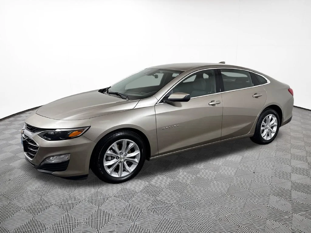 Used 2025 Gray Chevrolet LT image 2