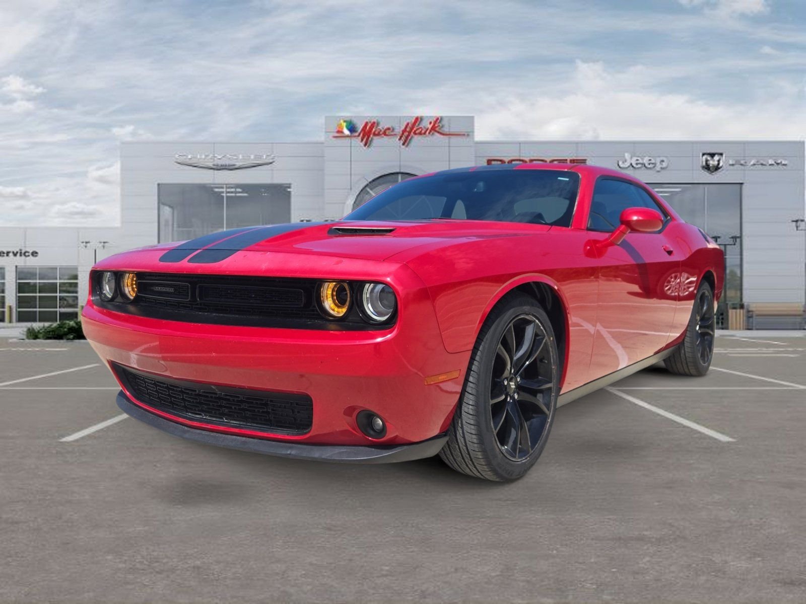 2017 Dodge Challenger SXT Plus's photo