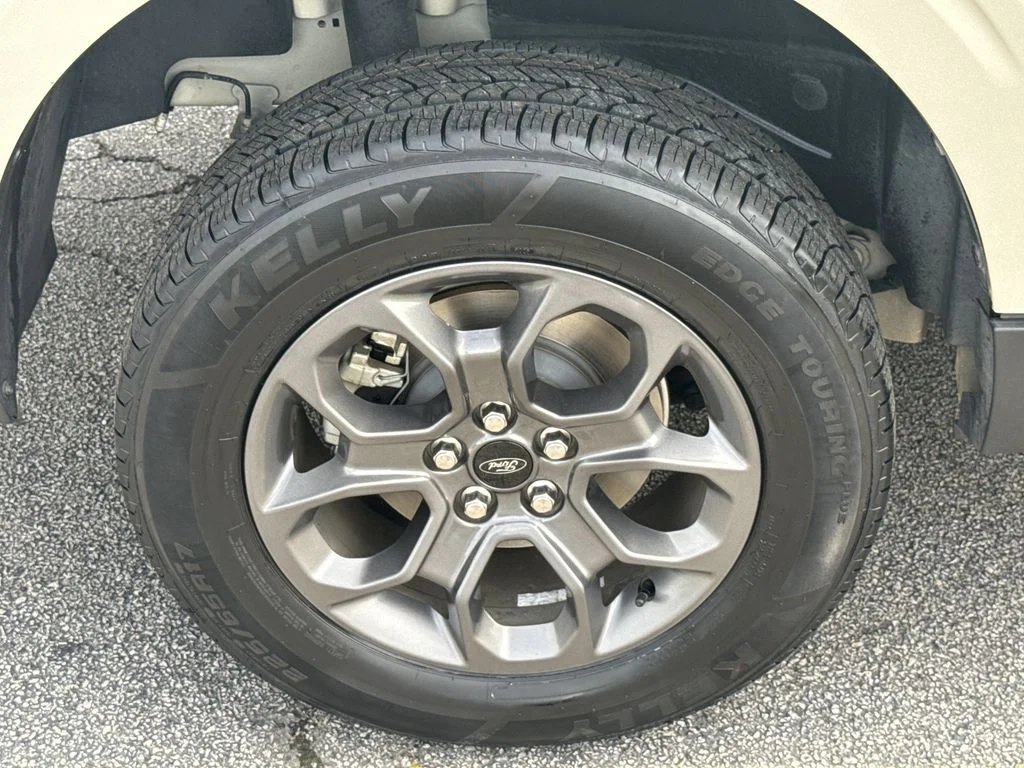 Used 2024  Ford XLT image 17