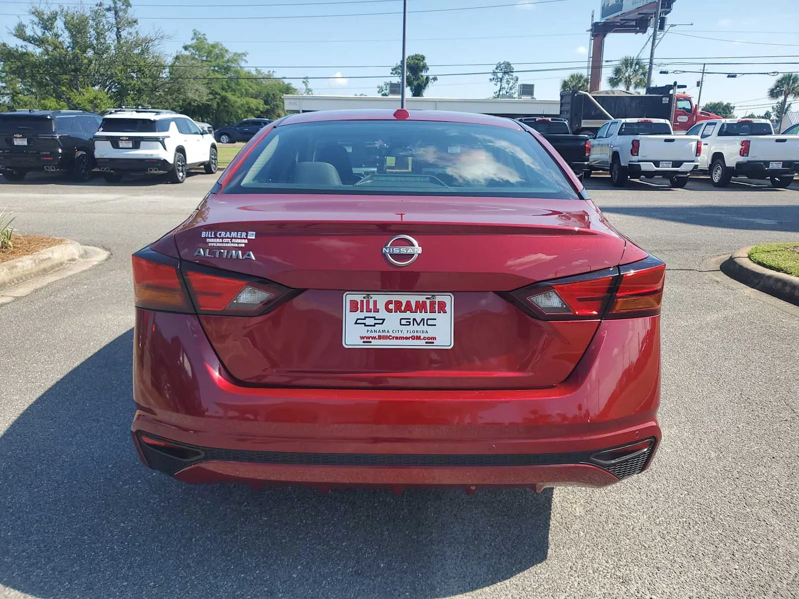 Used 2025 Gray Nissan SV image 4