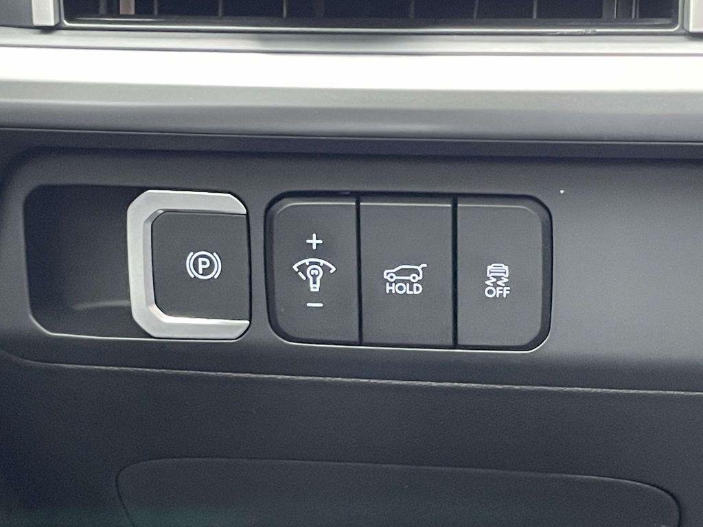 New 2026 Silver Hyundai SE FWD image 19