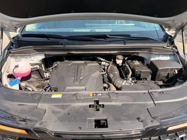 Certified Used 2025 Ivory Kia SX image 28