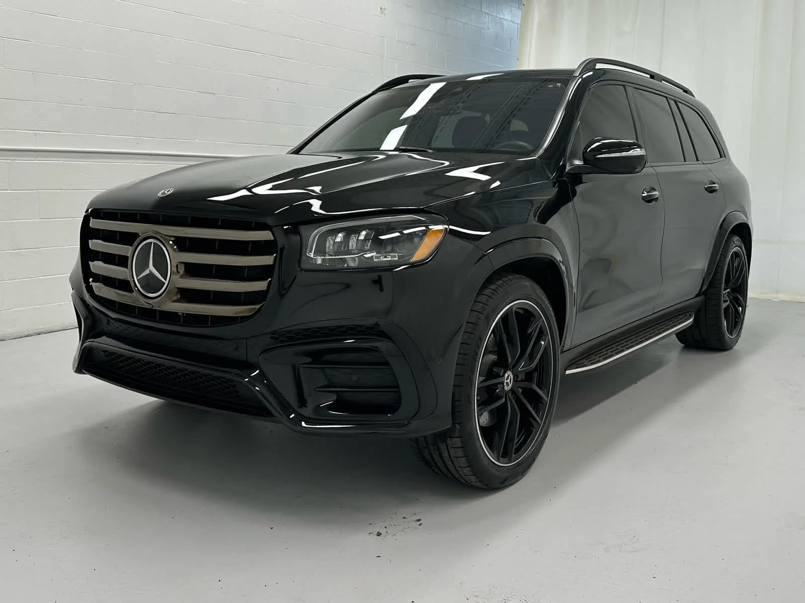 Used 2024 Black Mercedes-Benz GLS 450 image 4