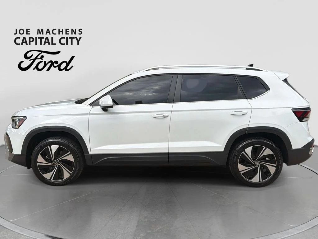Used 2025 White Volkswagen 1.5T SE image 8