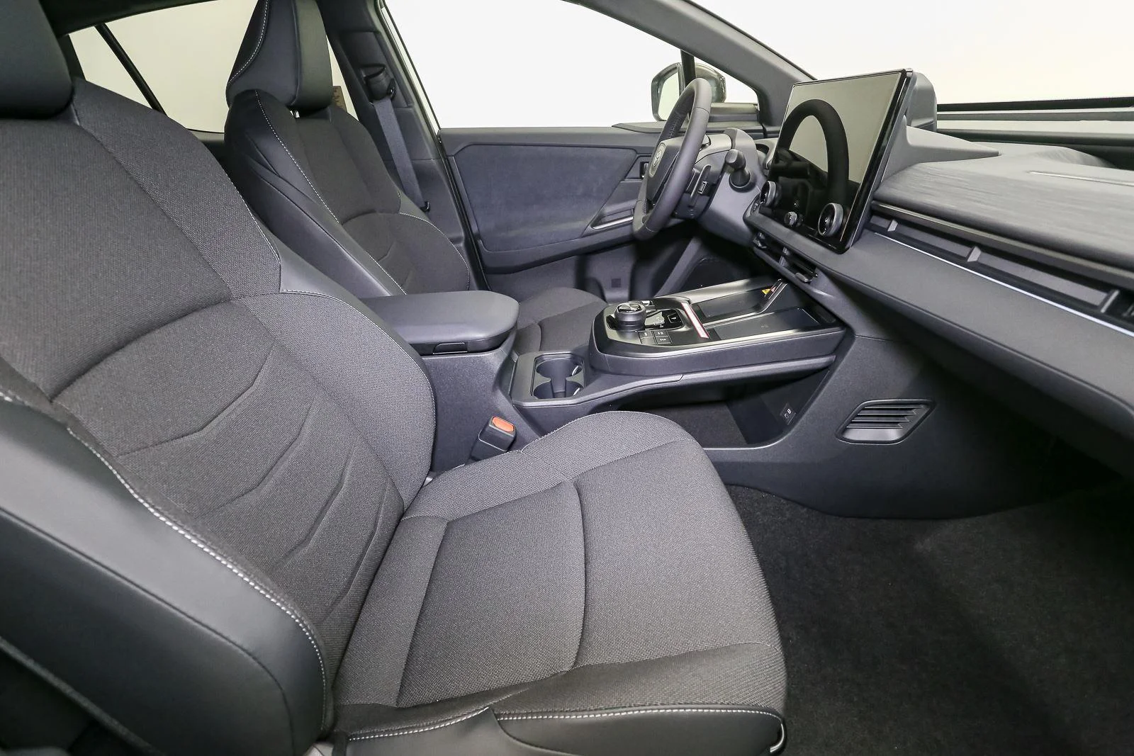 New 2026 Wind Chill Pearl Toyota SE image 14