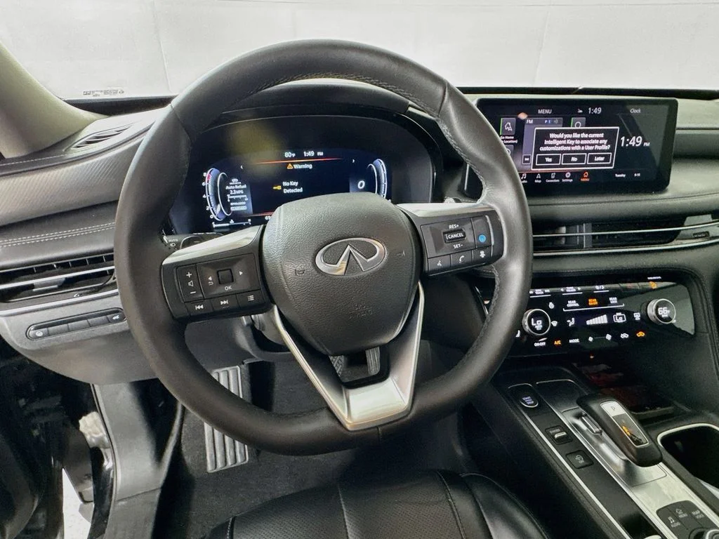 Certified Used 2024 Mineral INFINITI LUXE image 13