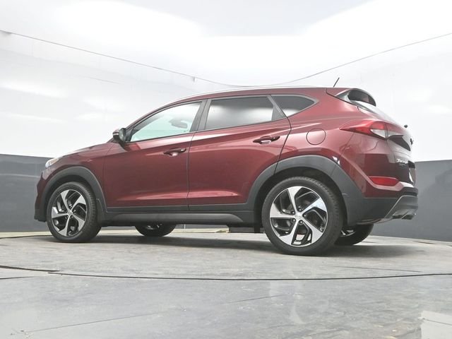 Used 2016 Red Hyundai Sport image 40