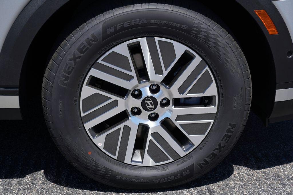 New 2026 Typhoon Silver Metallic Hyundai SEL Premium image 6