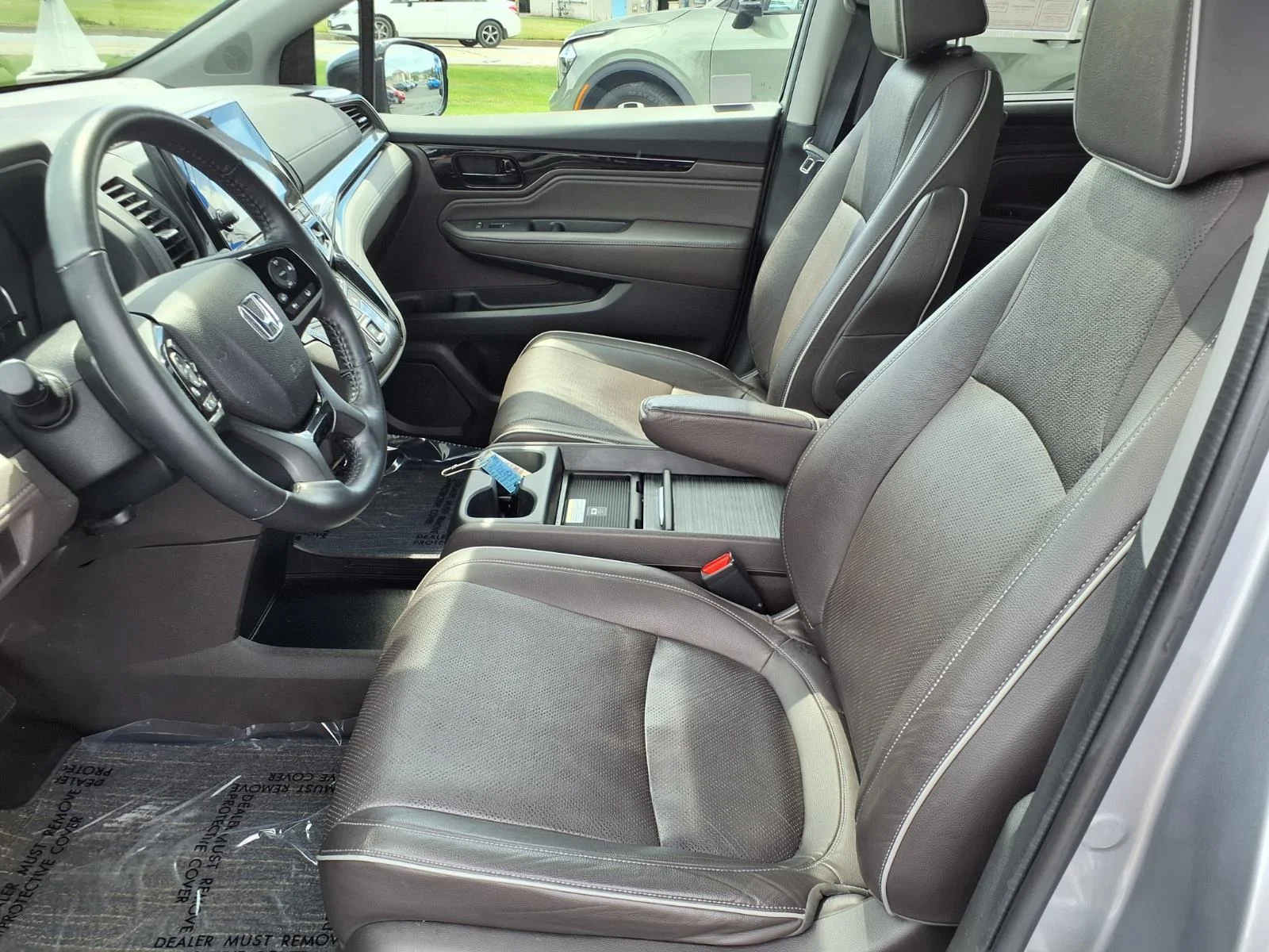 Used 2023 Lunar Silver Metallic Honda Elite image 9