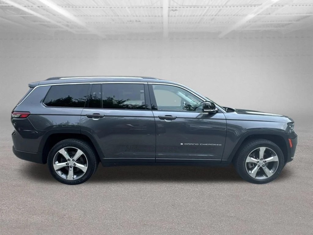 Used 2021 Gray Jeep Limited image 7