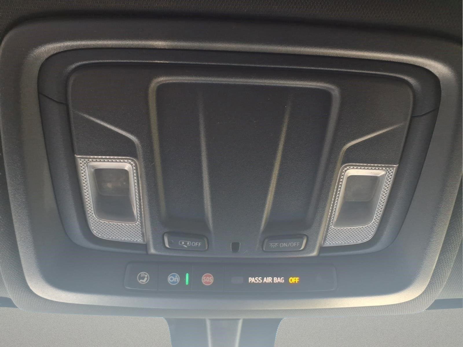 Used 2021 SUMMIT WHITE GMC AT4 image 28