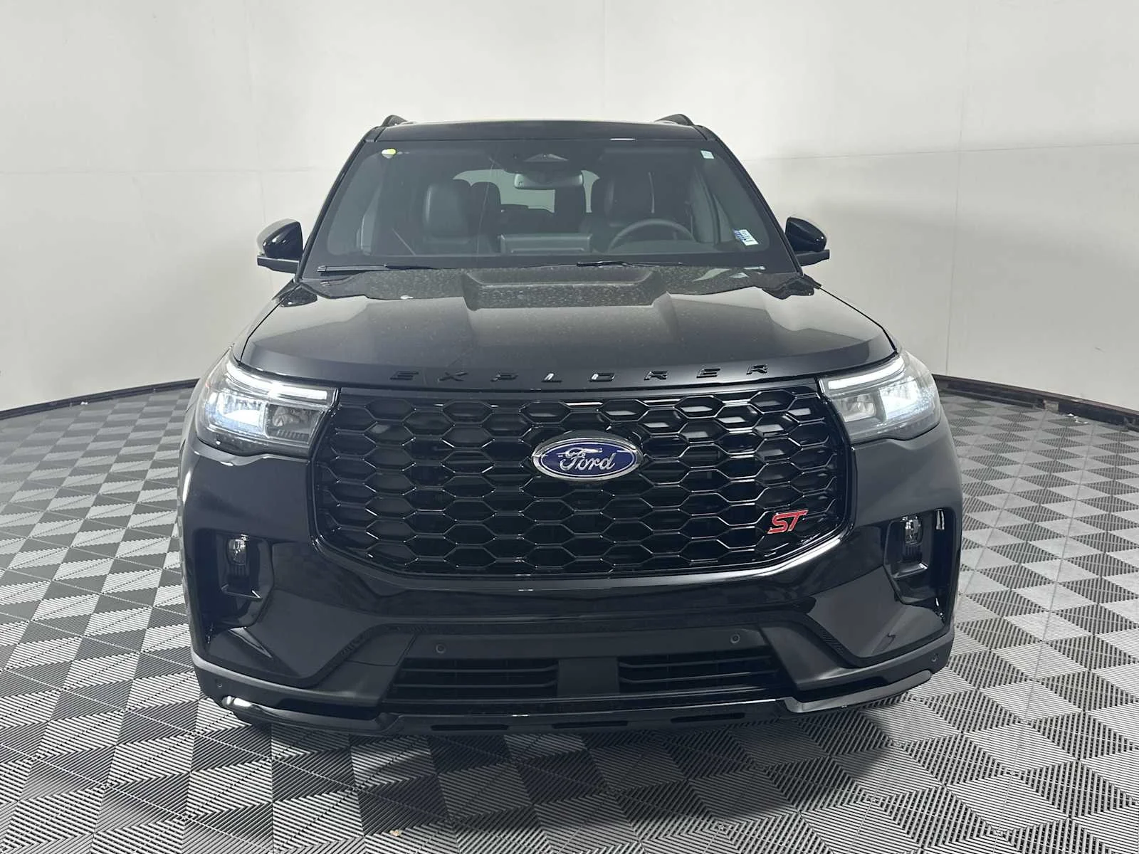 New 2026 Agate Black Metallic Ford ST image 2