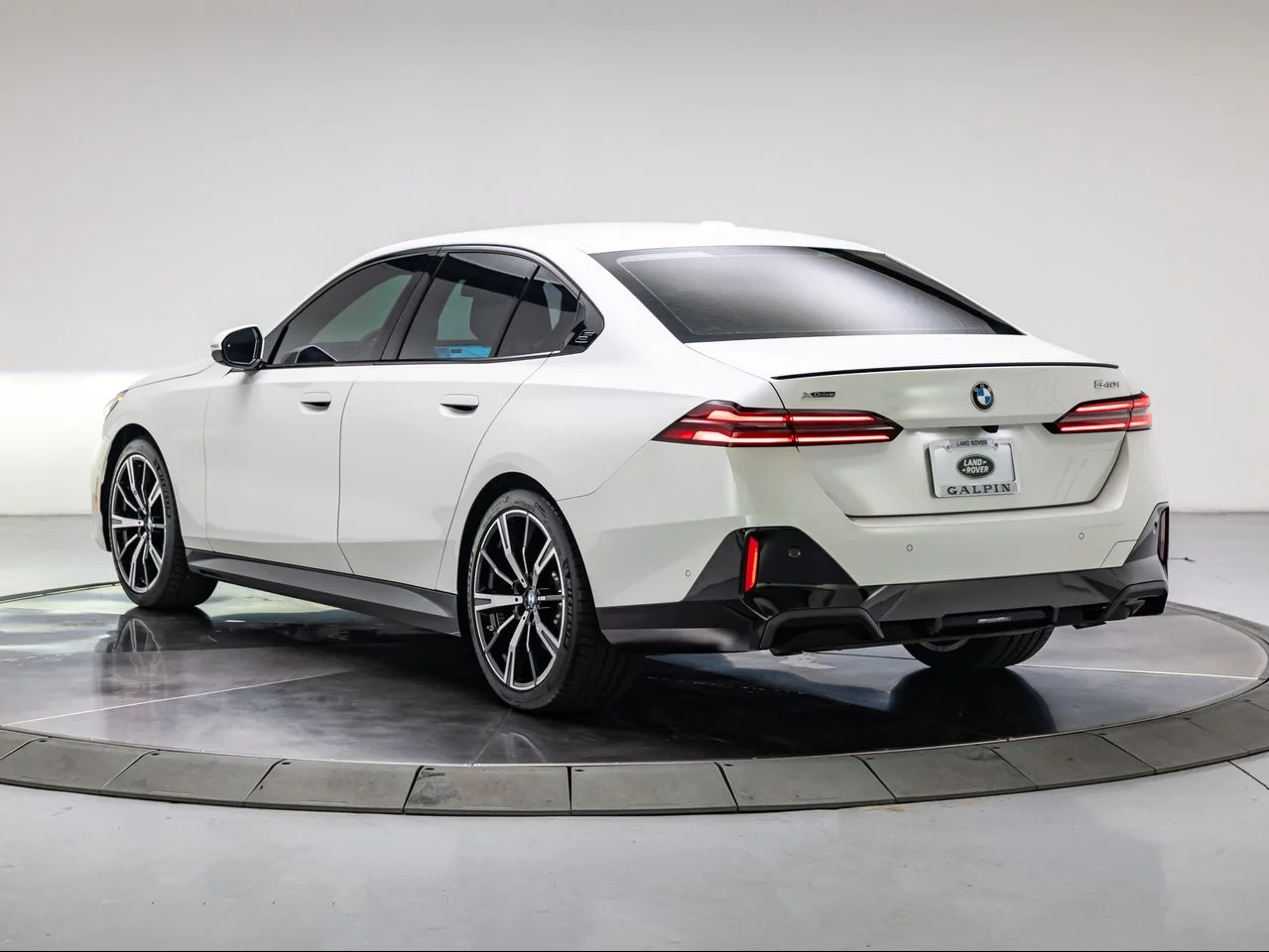 Used 2024 Mineral White Metallic BMW xDrive image 3
