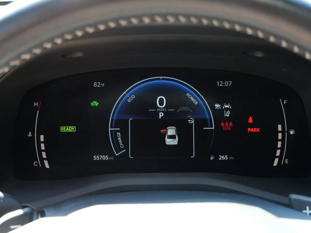 Certified Used 2025  Toyota SE image 22