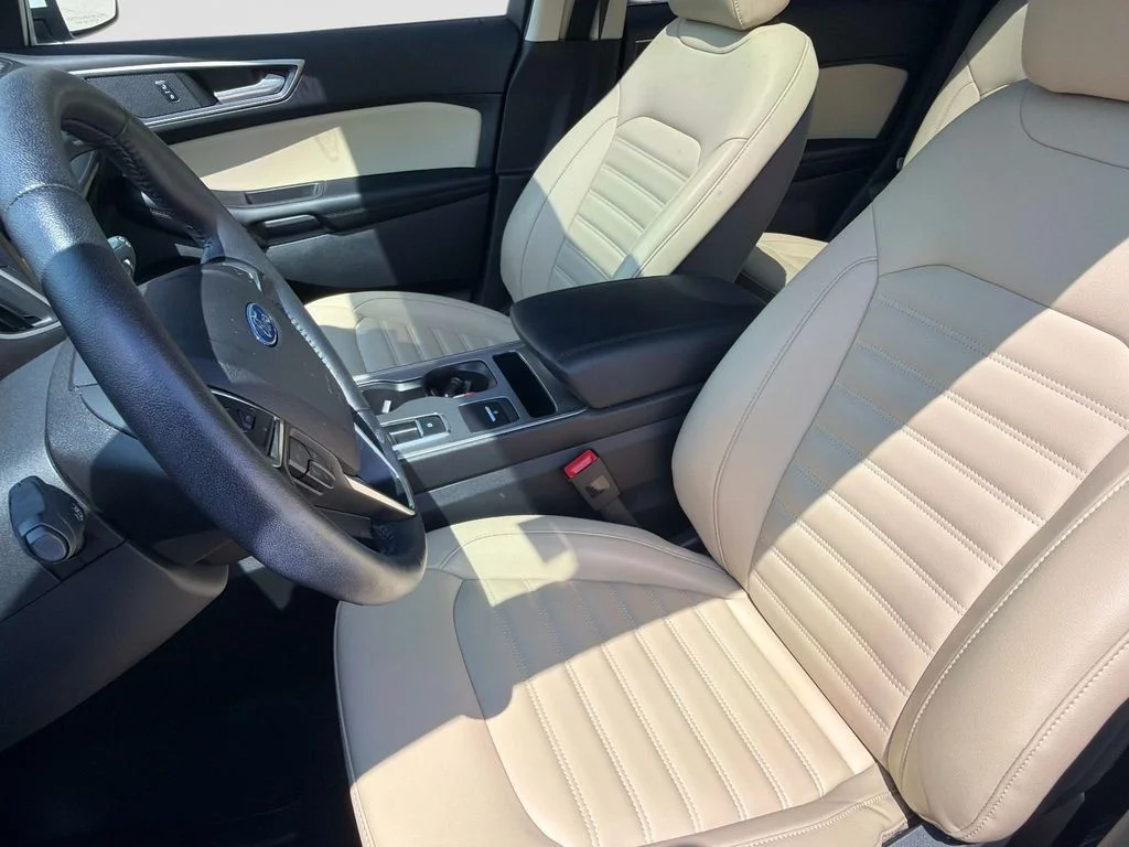 Used 2024 White Metallic Ford SEL image 21