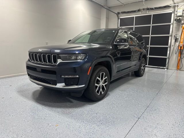 Used 2023 Black Jeep Limited image 2
