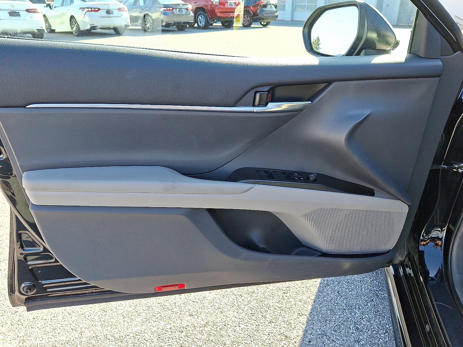 2024 Toyota Camry SE - Photo 14