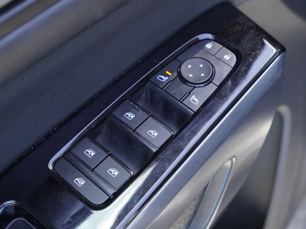 Used 2024 Gray Nissan SL image 8