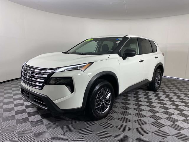 Used 2024 White Nissan S image 4