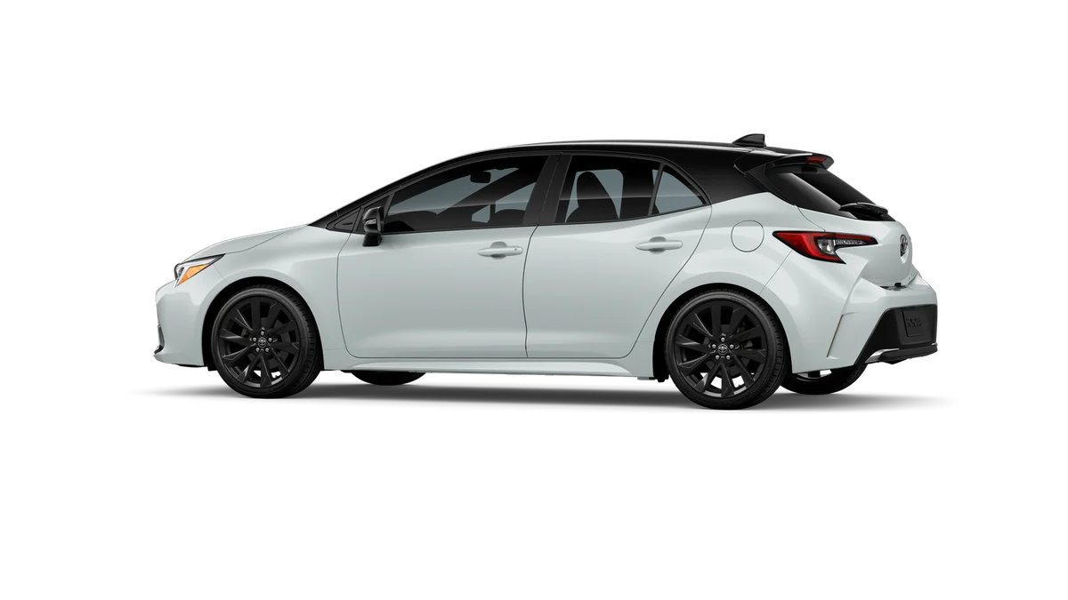 New 2026 Wind Chill Pearl with Midnight Black Metallic roof Toyota XSE image 13