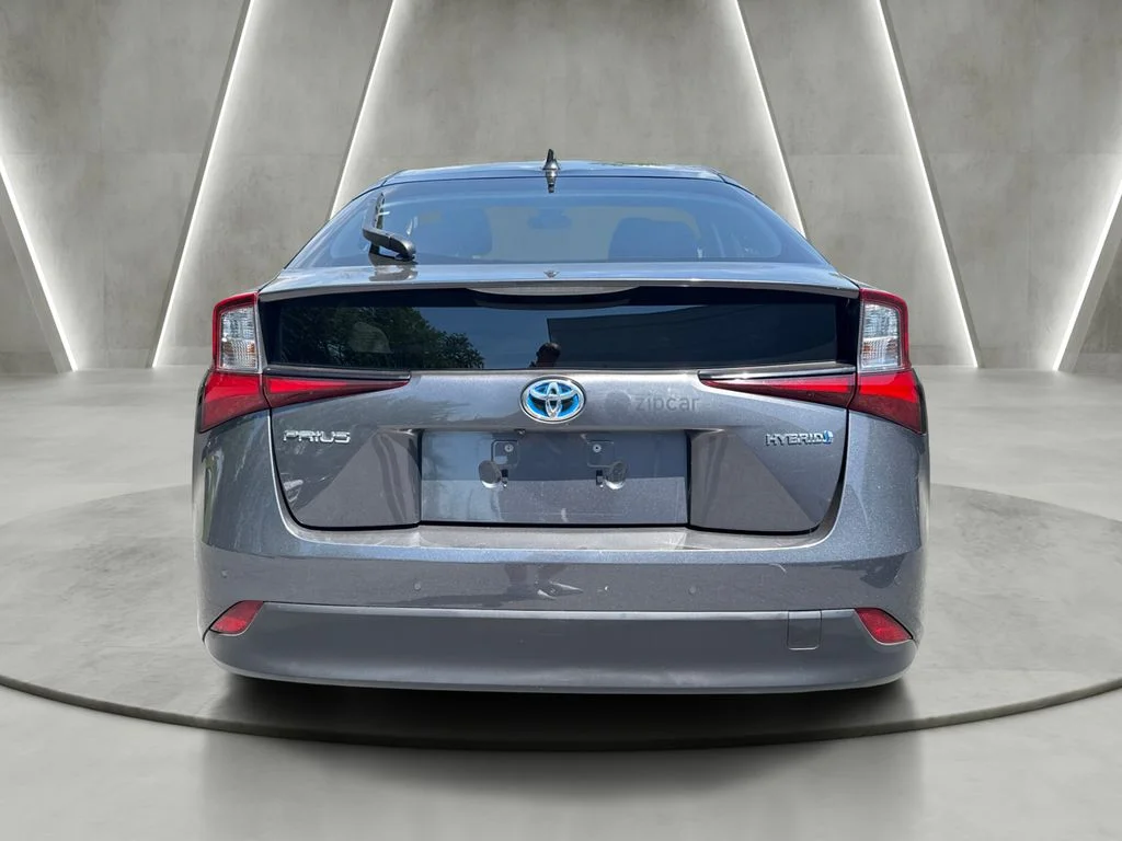 Used 2022 Gray Toyota LE image 6