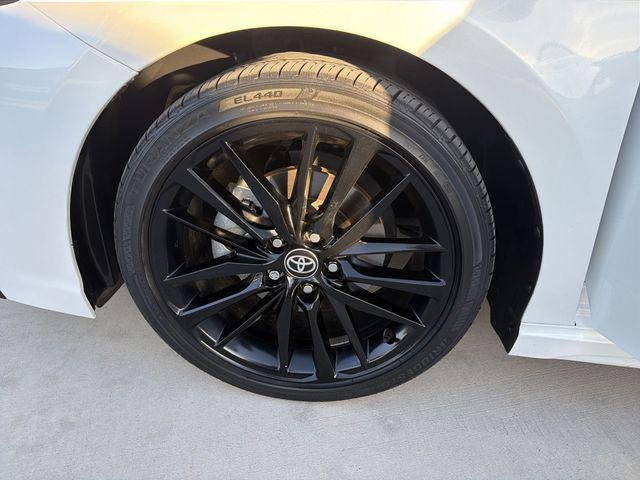Certified Used 2023 MID BLK/WIND CHILL Toyota  image 32