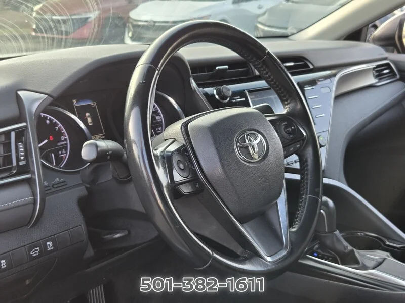 Used 2019 Midnight Black Metallic TOYOTA SE AUTO image 11