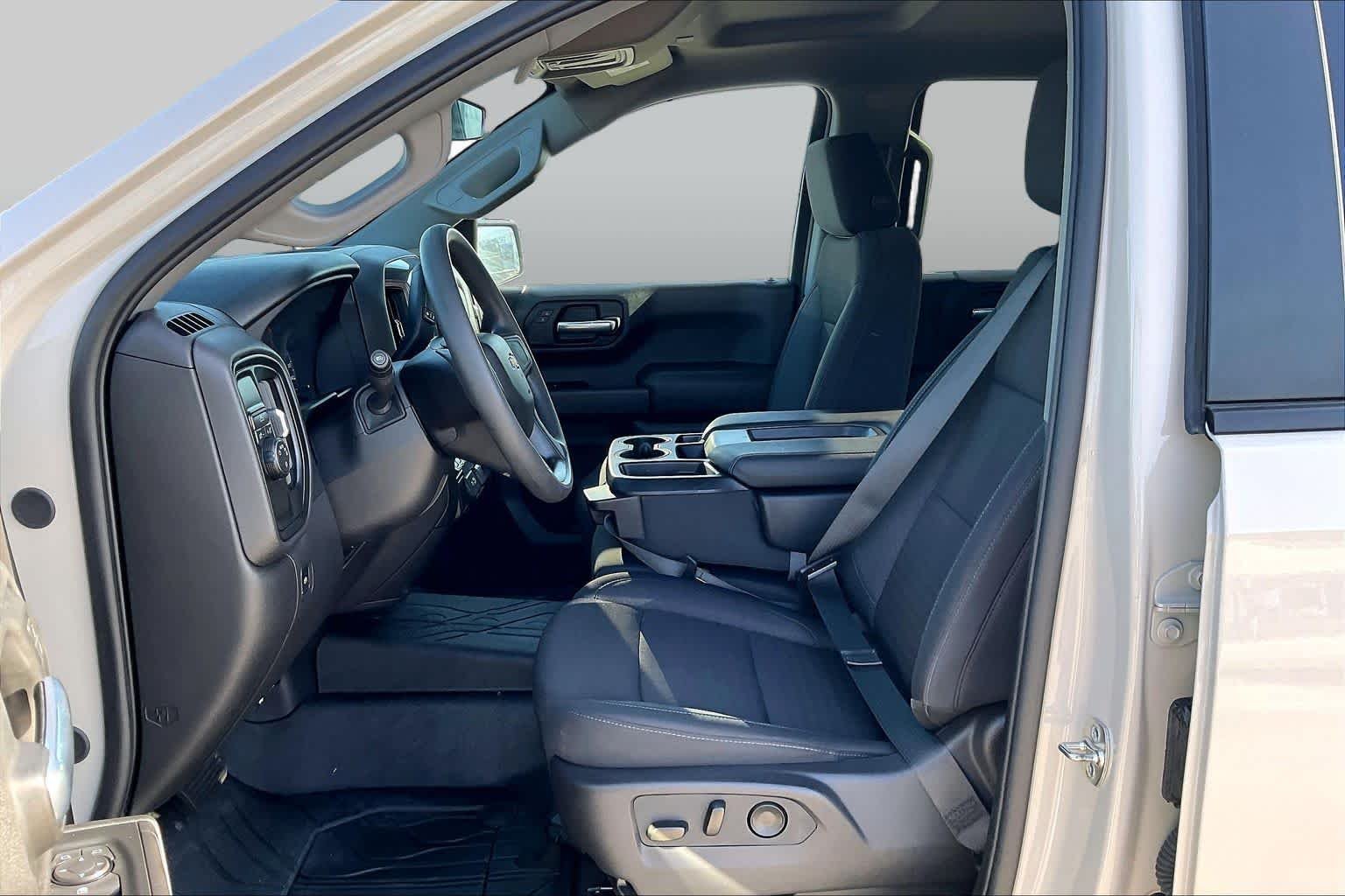 2026 Chevrolet Silverado 1500 Custom - Photo 8
