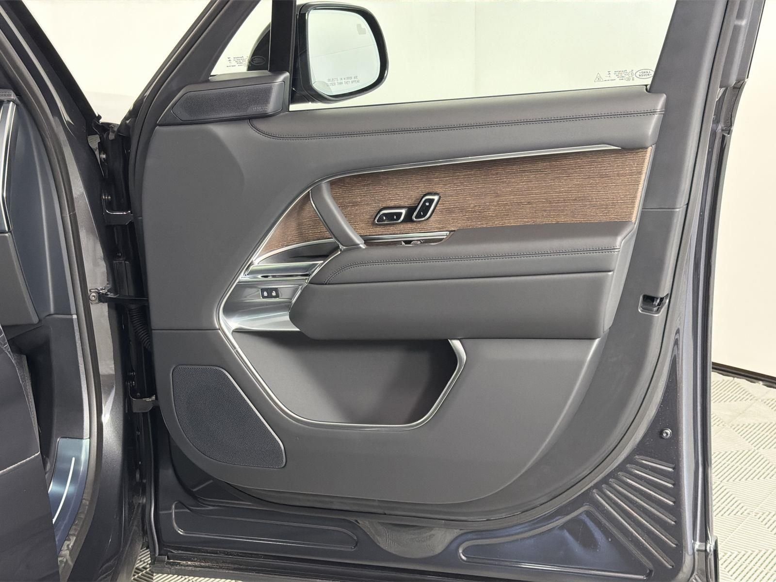2026 Land Rover Range Rover SE - Photo 31