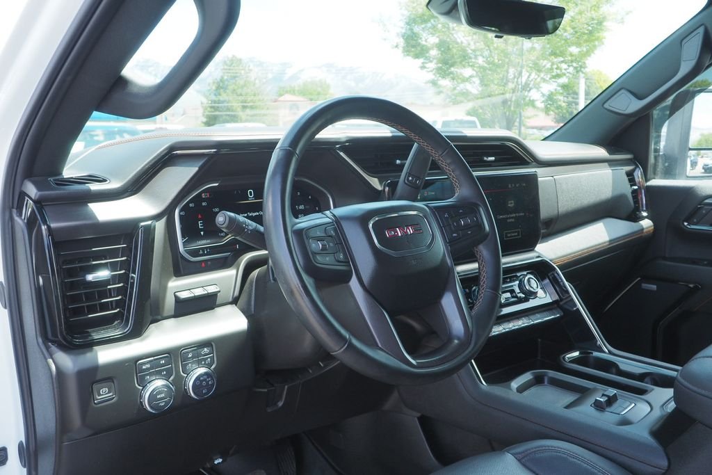 Used 2024 White GMC AT4 image 13
