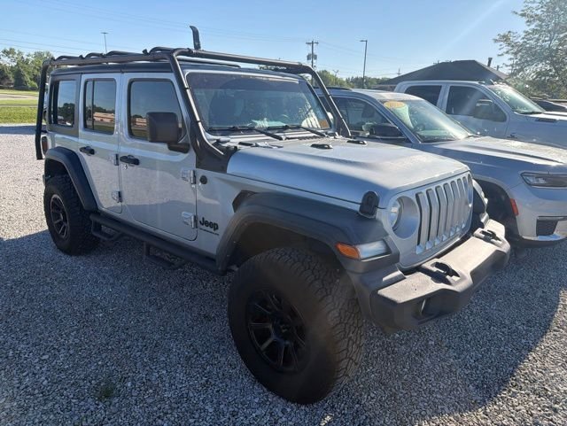 Used 2023 Silver Jeep Sport image 10