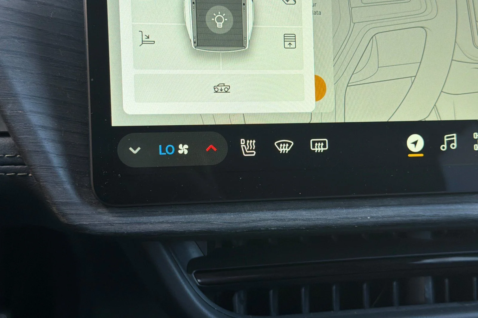 Used 2023  Rivian Adventure image 24