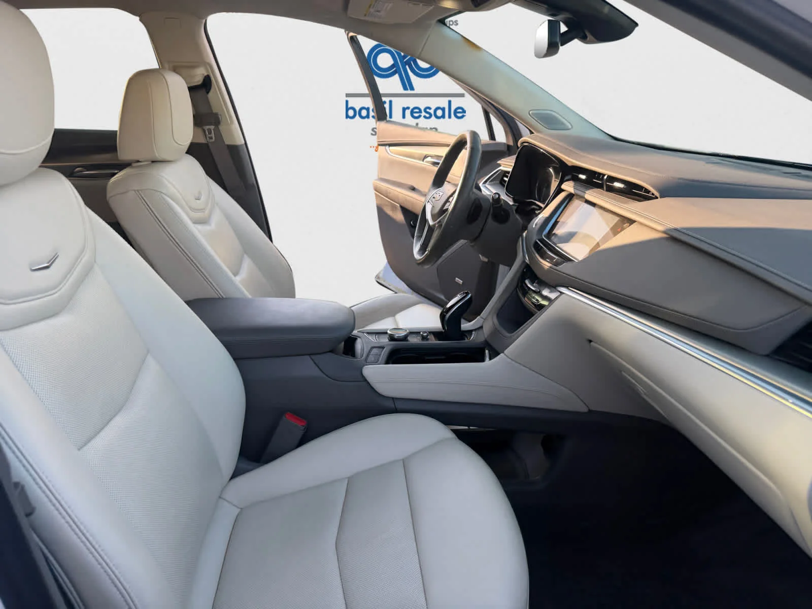 Used 2022 Crystal White Tricoat Cadillac AWD Premium Luxury image 19