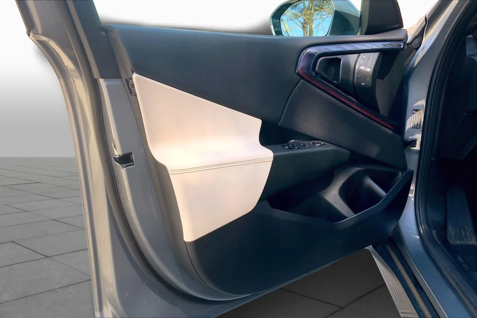 Used 2025 Skyscraper Gray Metallic BMW 30 xDrive image 21