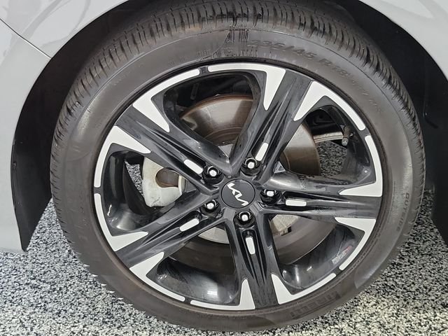Certified Used 2023 Gray Kia GT-Line image 5