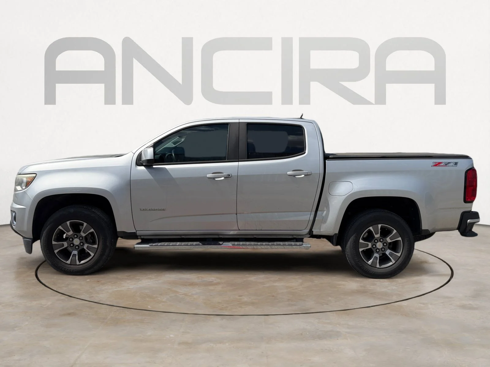 Used 2017 Silver Ice Metallic Chevrolet Z71 image 6