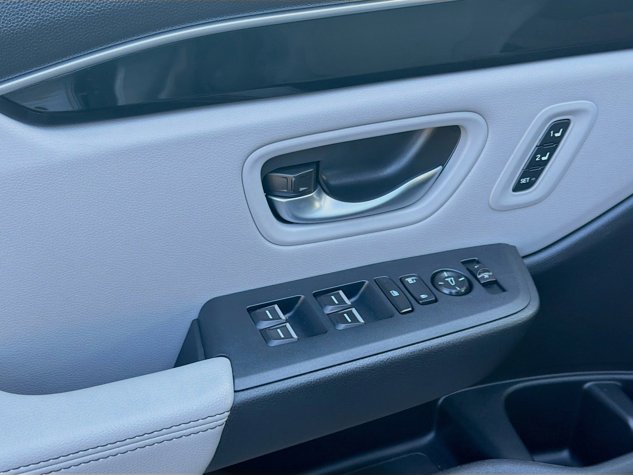 2025 Honda Pilot EX-L - Photo 16