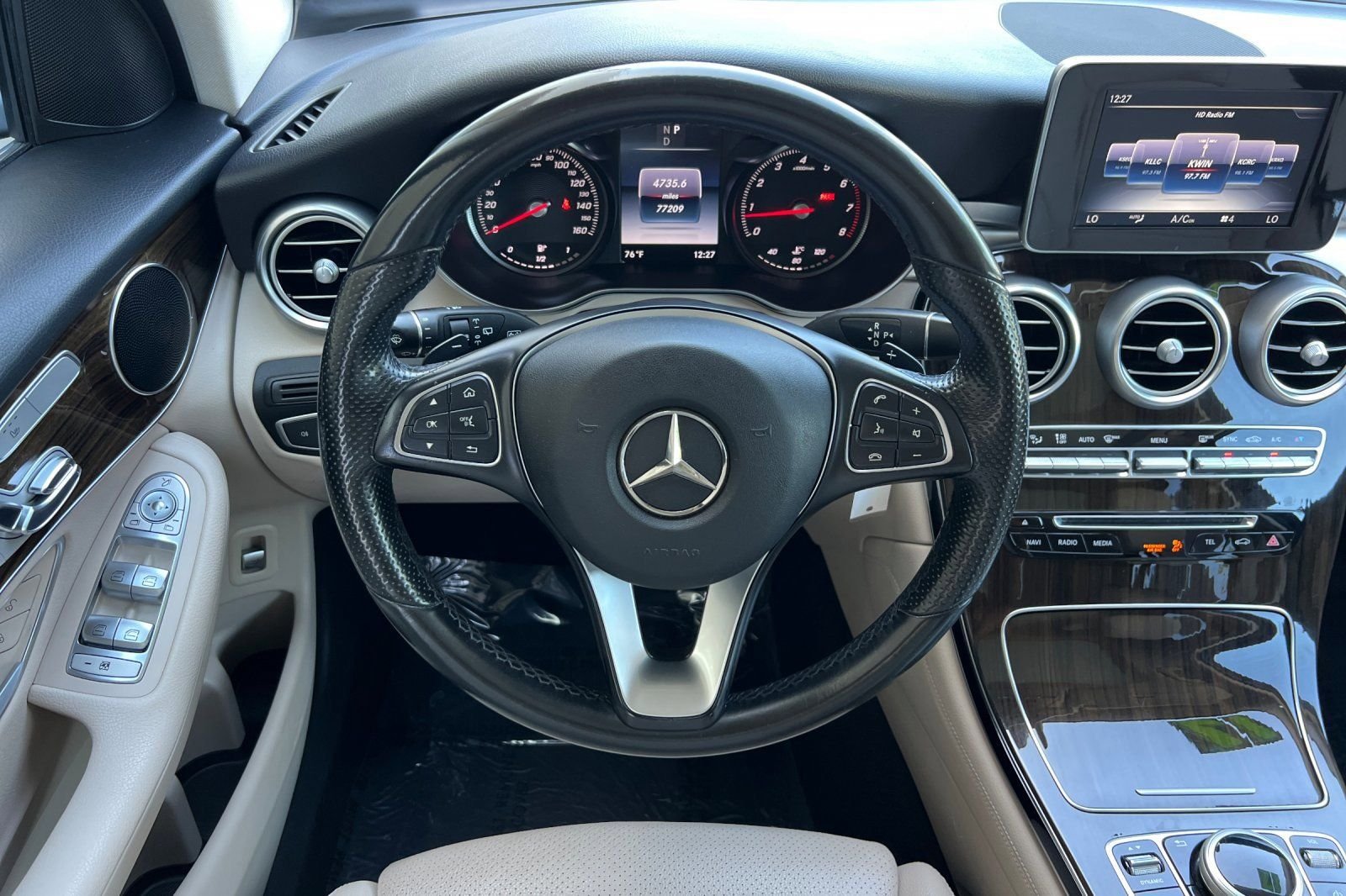 Used 2017 Lunar Blue Metallic Mercedes-Benz 300 image 16
