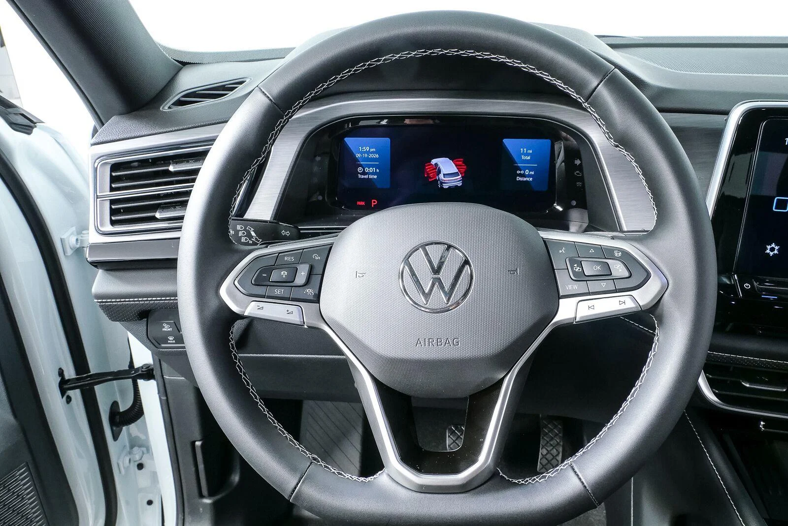 New 2026 Opal White Pearl Volkswagen 2.0T SE w/Technology image 9