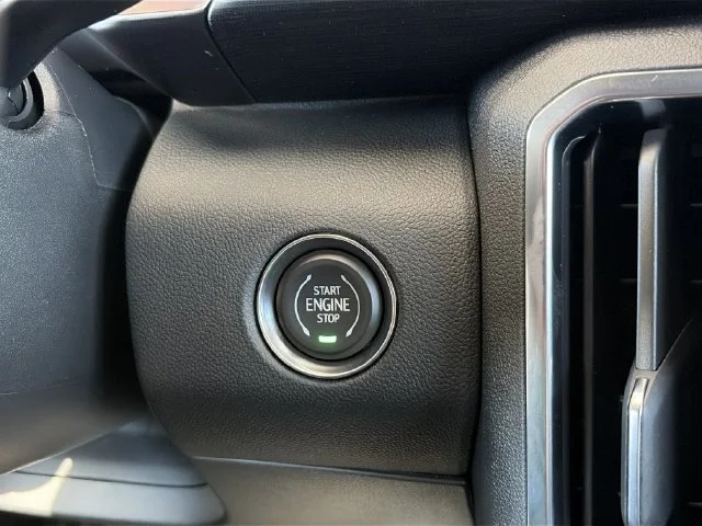 New 2027 White GMC Elevation image 21