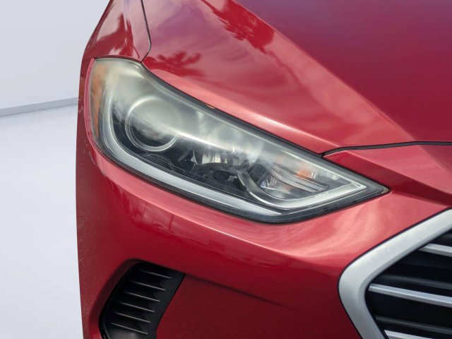Used 2017 Scarlet Red Hyundai SE image 9