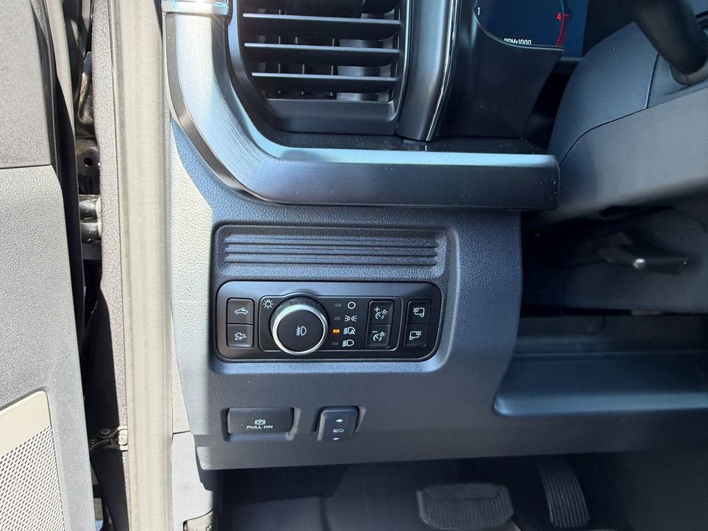 New 2026 Carbonized Gray Metallic Ford F-250® Lariat® image 23