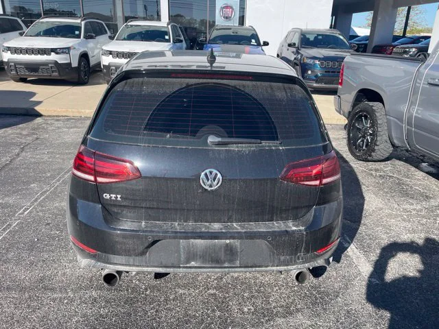Used 2018 Black Volkswagen Autobahn image 5